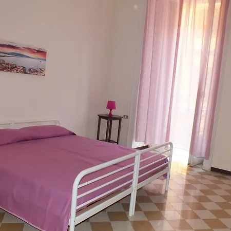 O Sarracino לינה וארוחת בוקר 3*