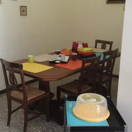 O Sarracino Oda ve Kahvaltı Napoli